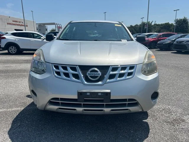 Used 2013 Silver Nissan S image 2