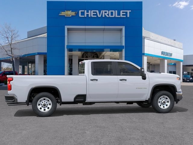 New 2026 Summit White Chevrolet WT image 5