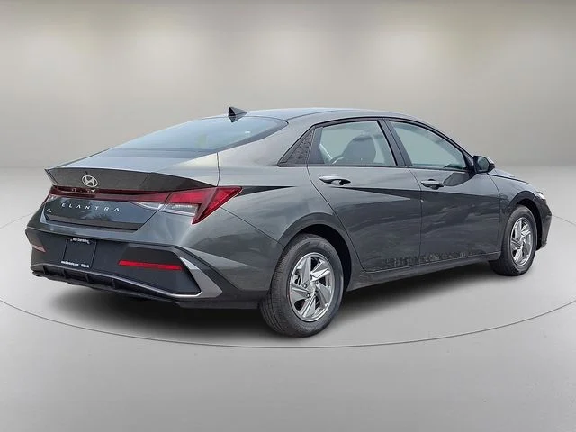 New 2026 Gray Hyundai SE image 7