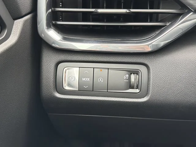 New 2026 Sterling Metallic GMC Elevation image 51