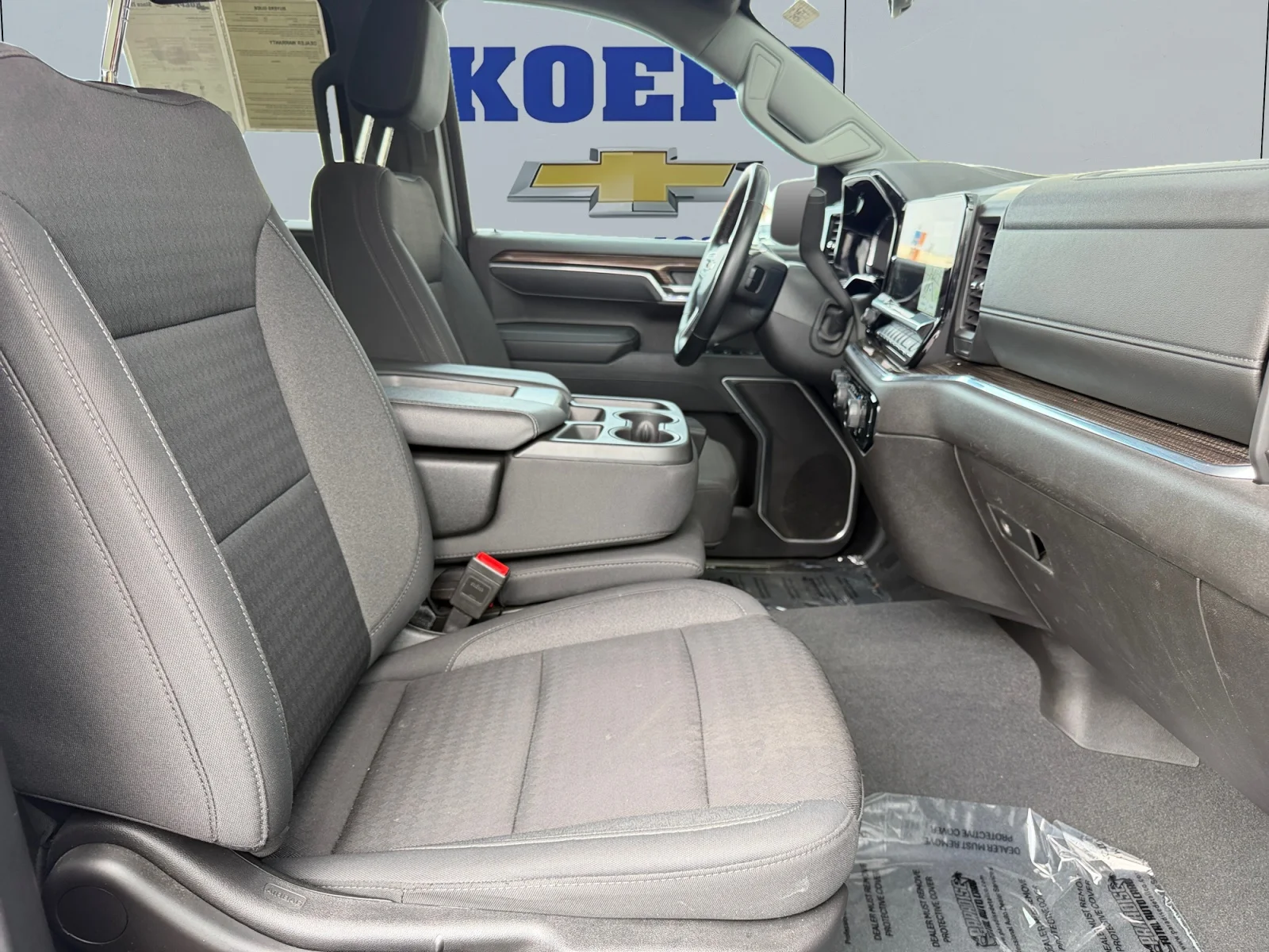 Used 2025 Summit White Chevrolet LT image 17