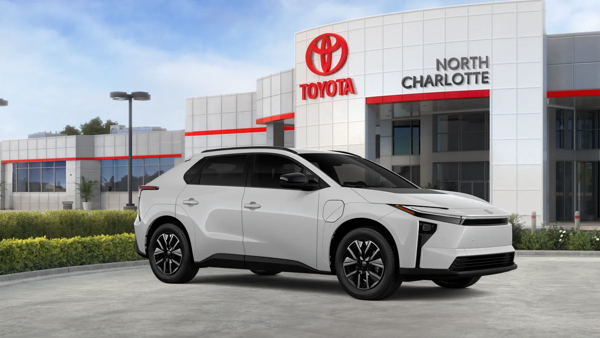 New 2026 Wind Chill Pearl Toyota XLE image 79