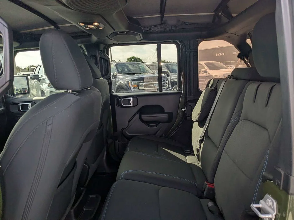 Used 2023 Green Jeep Rubicon 4xe image 10