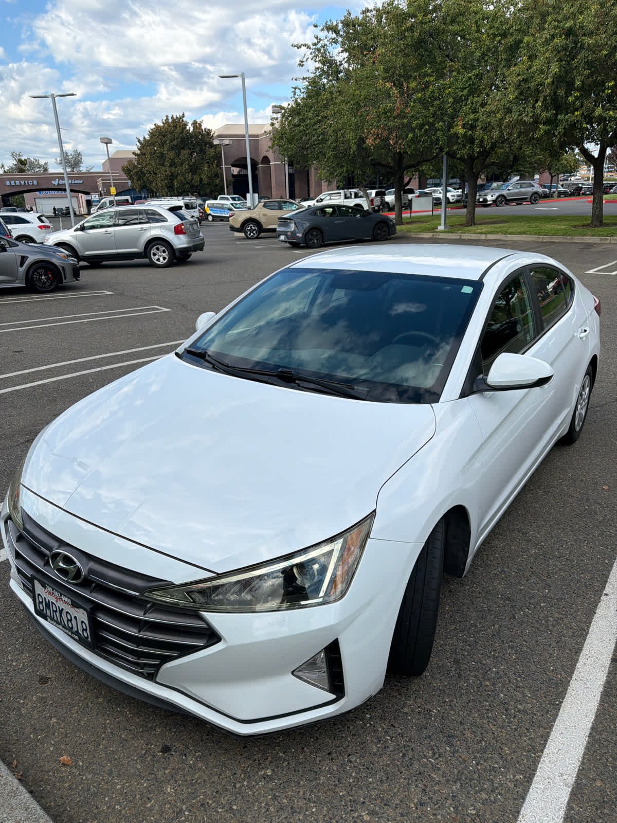 Used 2019 Quartz White Pearl Hyundai SE image 2