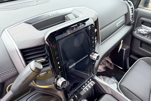 New 2026 Diamond Black Crystal Pearl-Coat Exterior Paint RAM Laramie image 22