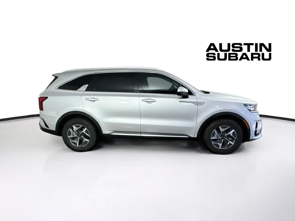 Used 2022 Silver Kia EX image 8