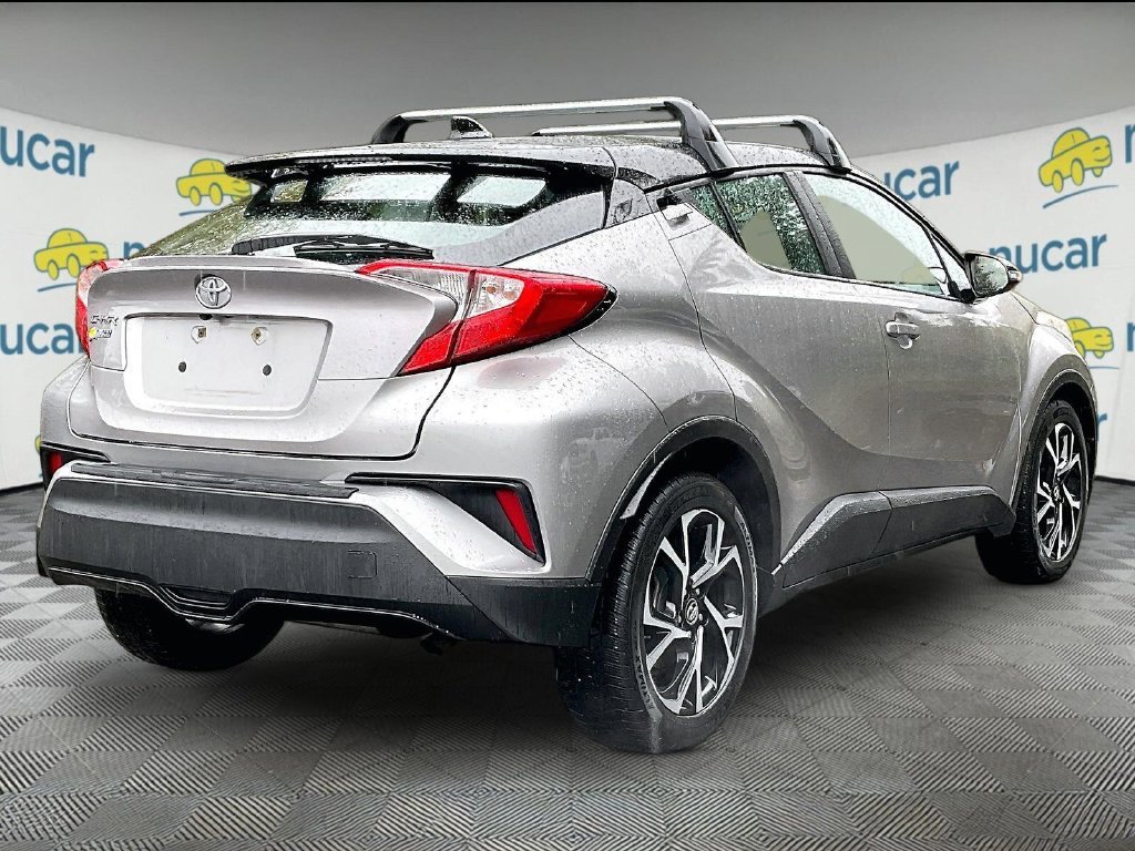 Used 2019 Silver Toyota XLE image 6