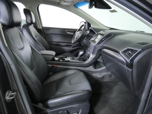 Used 2015  Ford Titanium image 12