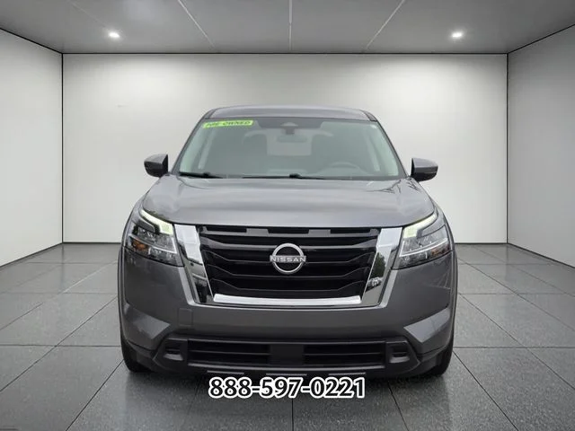 Used 2022 Gray Nissan S image 8