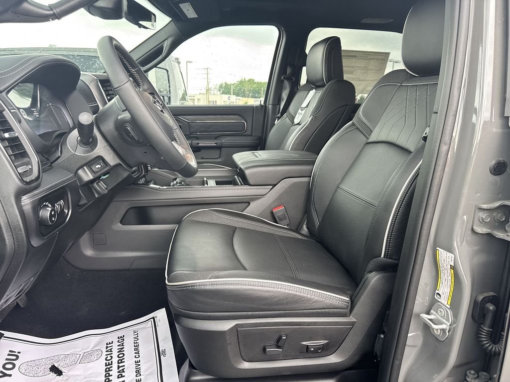 New 2026 Ceramic Gray Clear-Coat Exterior Paint RAM Limited image 11