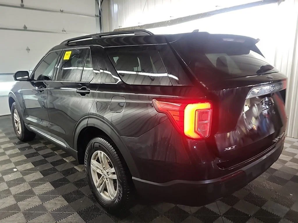 Used 2023 Black Ford XLT image 13