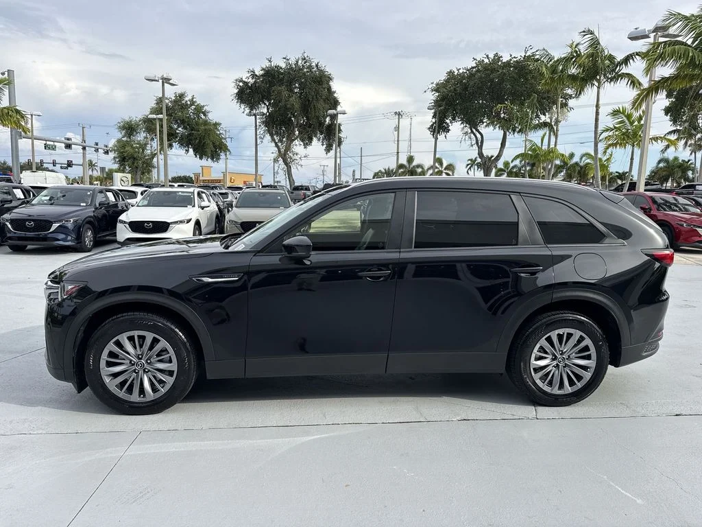 Used 2025 Jet Black Mazda 3.3 Turbo Select image 11