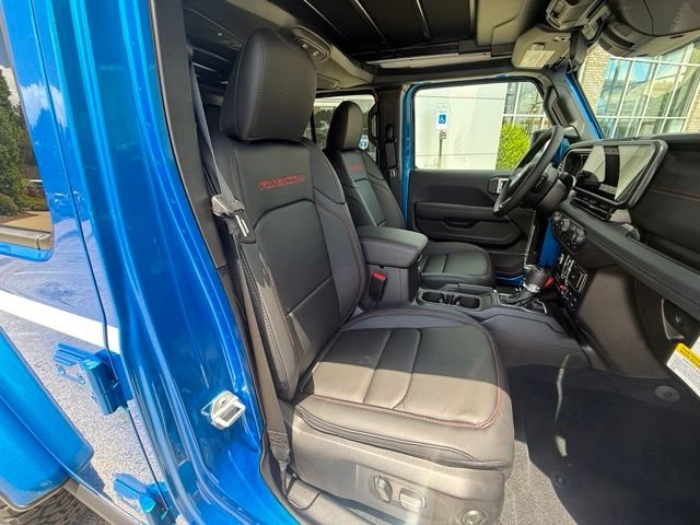 New 2026 Hydro Blue Pearl-Coat Exterior Paint Jeep Rubicon image 28