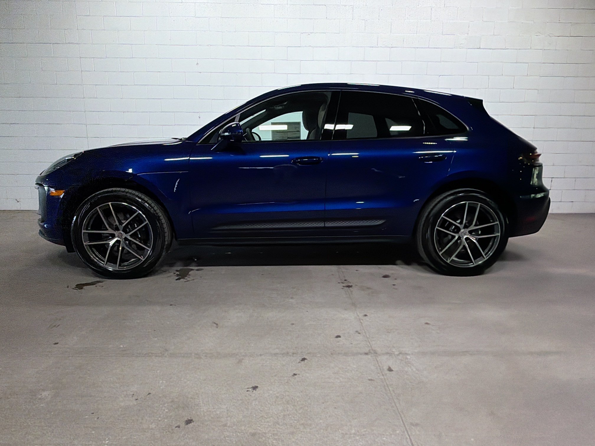New 2026 Gentian Blue Metallic Porsche  image 2