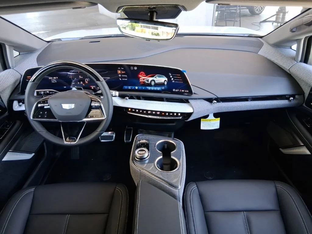 2026 Cadillac OPTIQ Sport - Photo 9