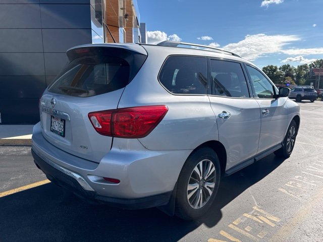 Used 2017 Brilliant Silver Metallic Nissan S image 5