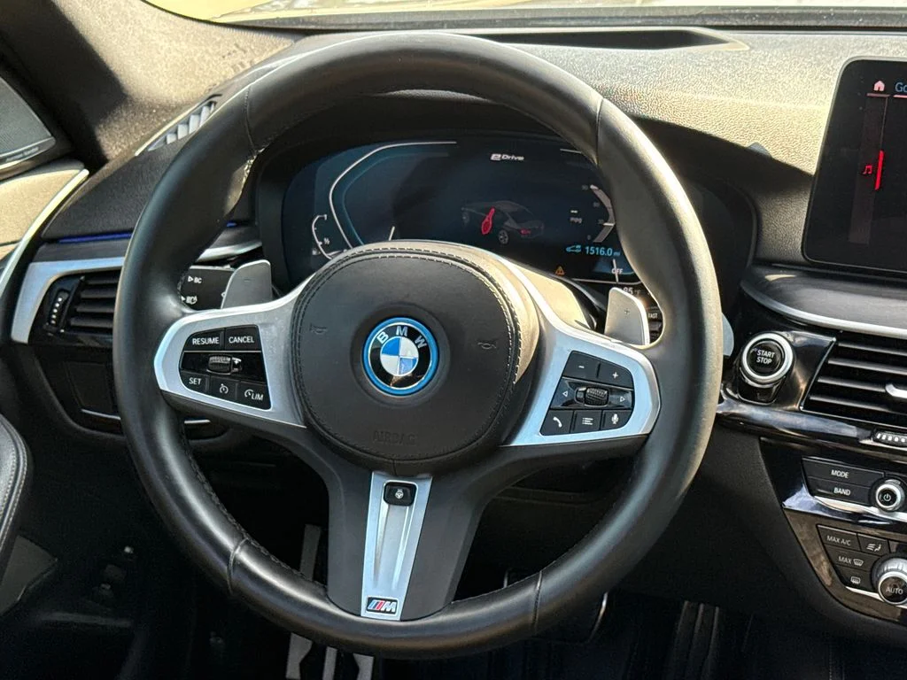 Used 2022 Gray BMW 530e iPerformance image 14
