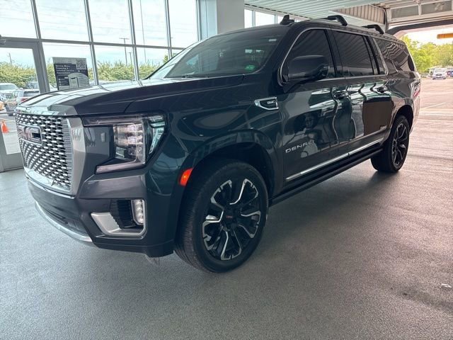 Used 2022 Hunter Metallic GMC Denali image 3