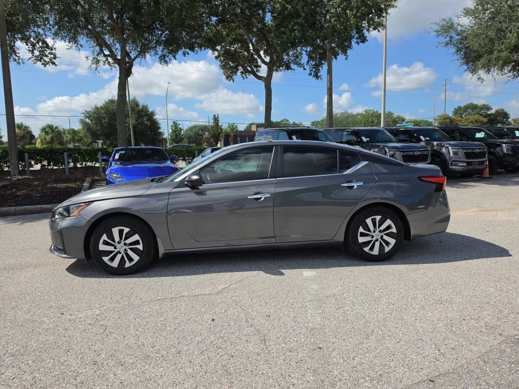 Used 2025 Gray Nissan 2.5 S image 5