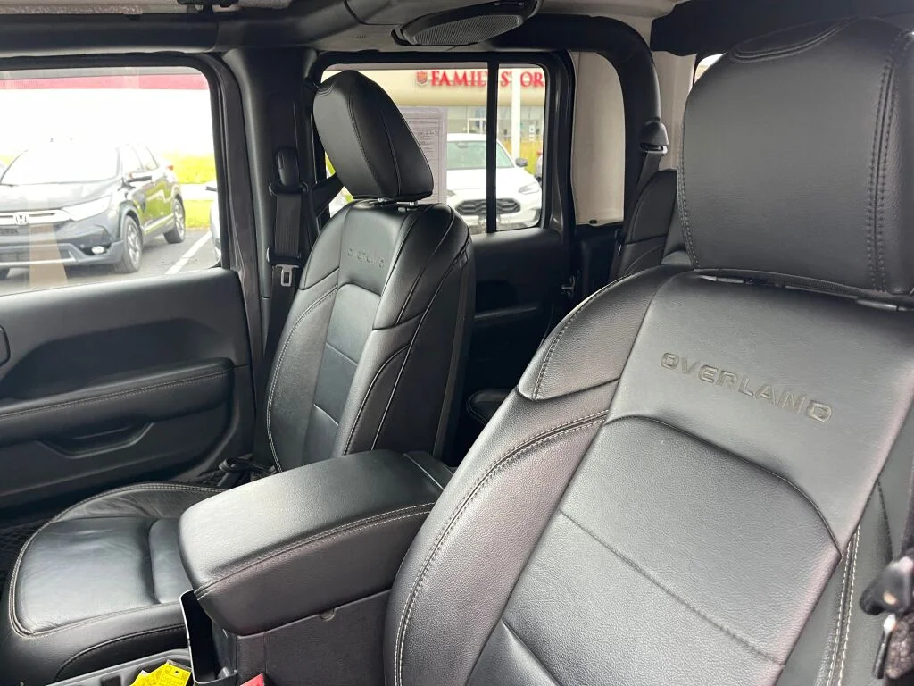 Certified Used 2020 Granite Crystal Metallic Clearcoat Jeep Overland image 6