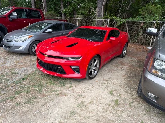 Used 2018 Red Chevrolet SS image 3