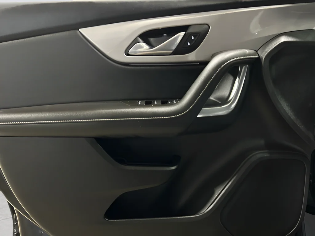 Used 2023 Black Chevrolet LT image 9
