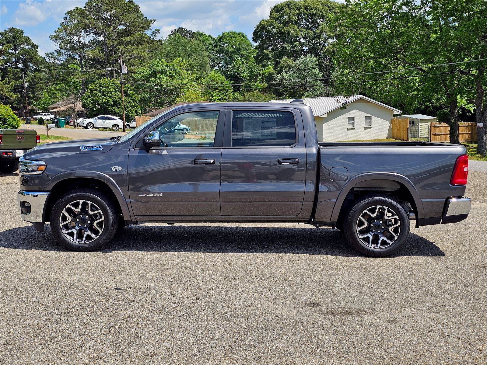 New 2026 Granite Crystal Metallic Clearcoat Ram Laramie image 14