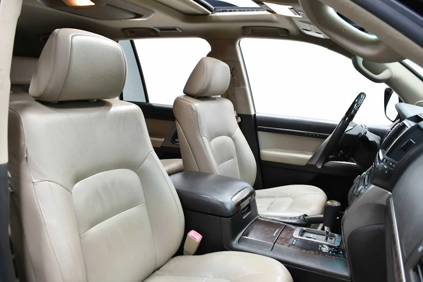Used 2011 Black Toyota  image 20