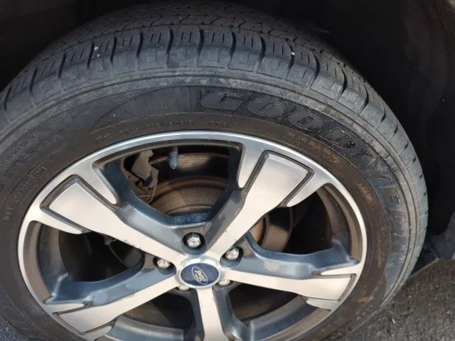 Used 2018 Blue Metallic Ford SEL image 14