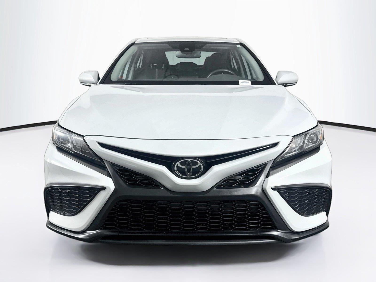 Used 2022 Ice Edge Toyota SE image 7