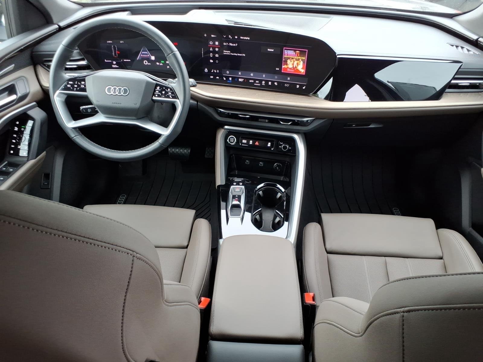 Used 2025 Mythos Black Metallic Audi Premium Plus image 28