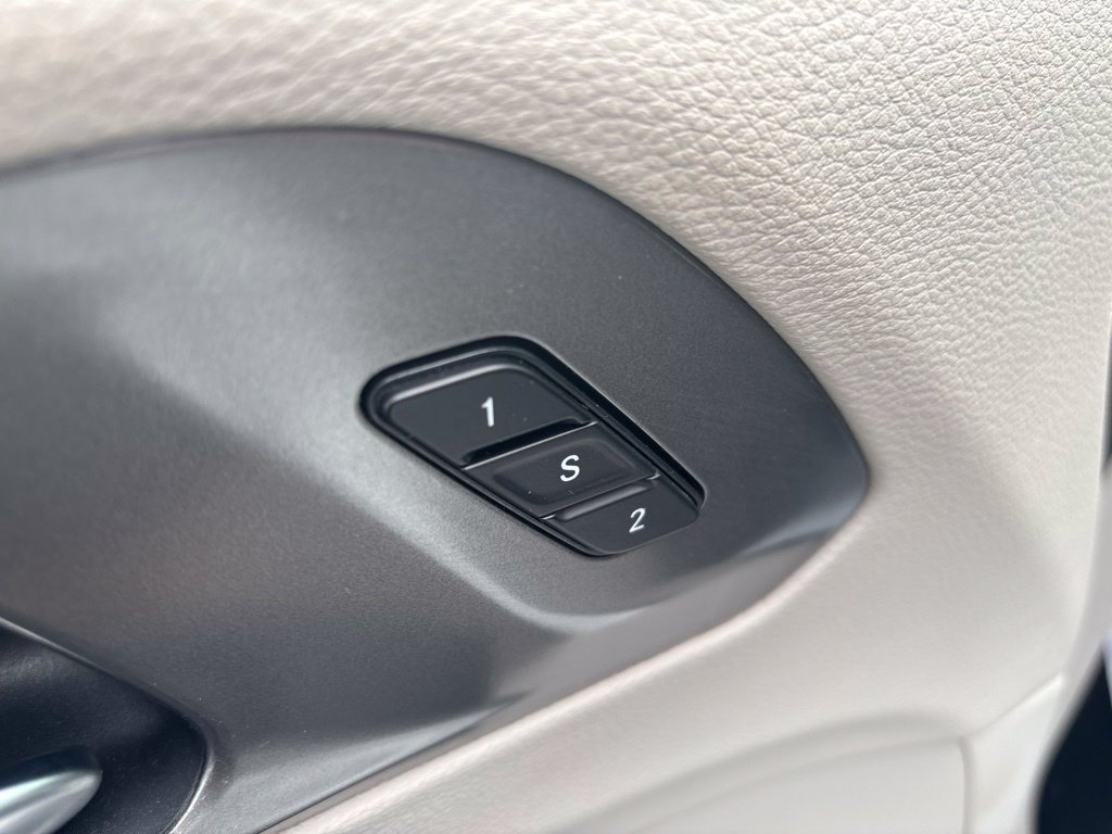 Used 2024 White Chrysler Touring L image 21