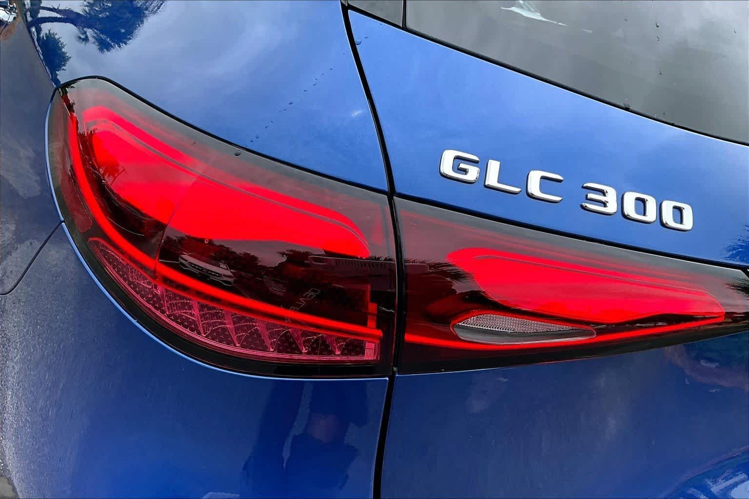 Used 2026 Starling Blue Metallic Mercedes-Benz GLC 300 image 29
