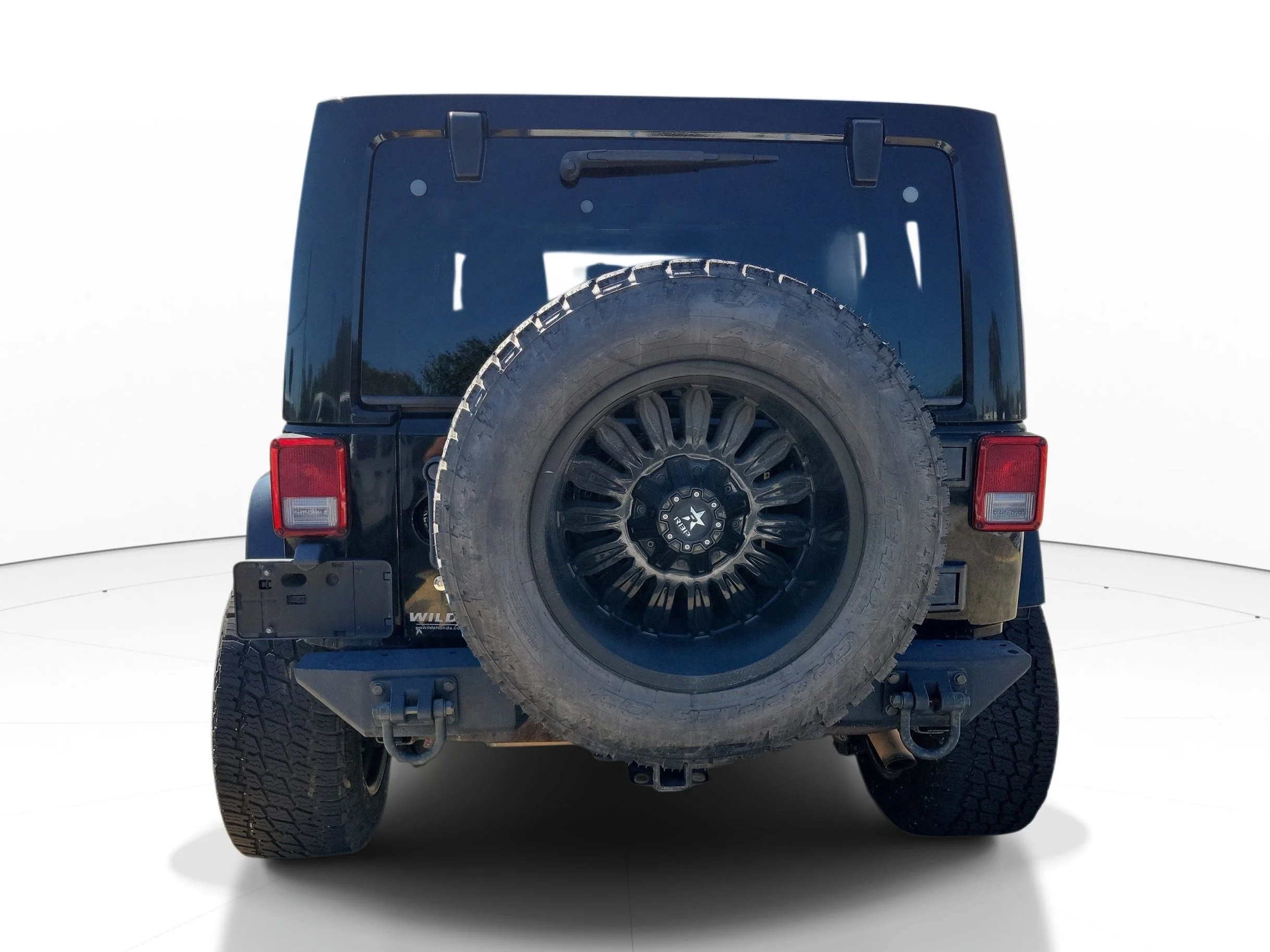Used 2012 Black Jeep Sahara image 8