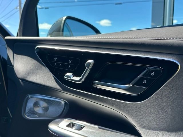 New 2026 Graphite Grey Metallic Mercedes-Benz GLC 300 image 23