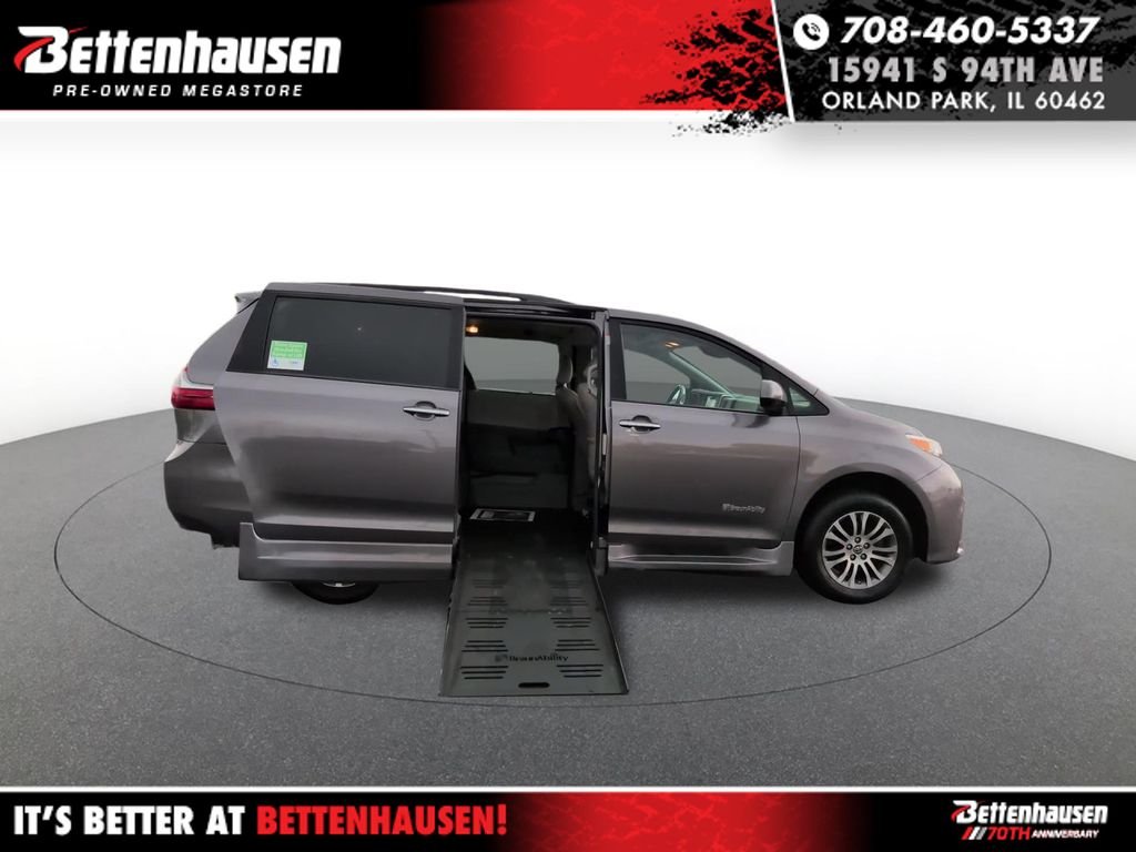 Used 2020 Gray Toyota XLE Premium image 1