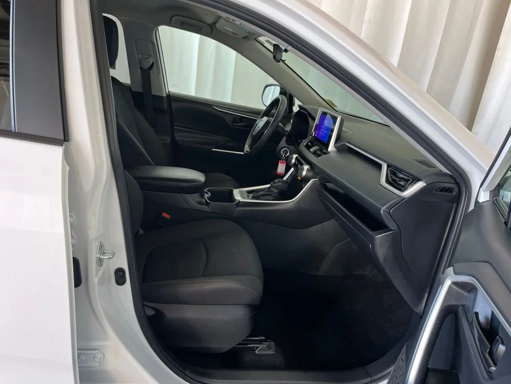 Used 2024 White Toyota LE image 20