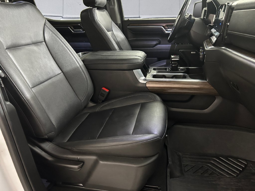 Used 2024 White Chevrolet LT Trail Boss image 13