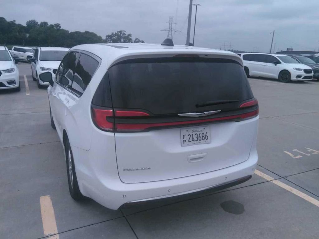 Used 2024 White Chrysler Touring L image 12