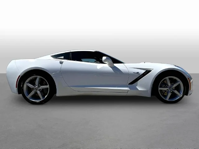 Used 2014 White Chevrolet Base image 9