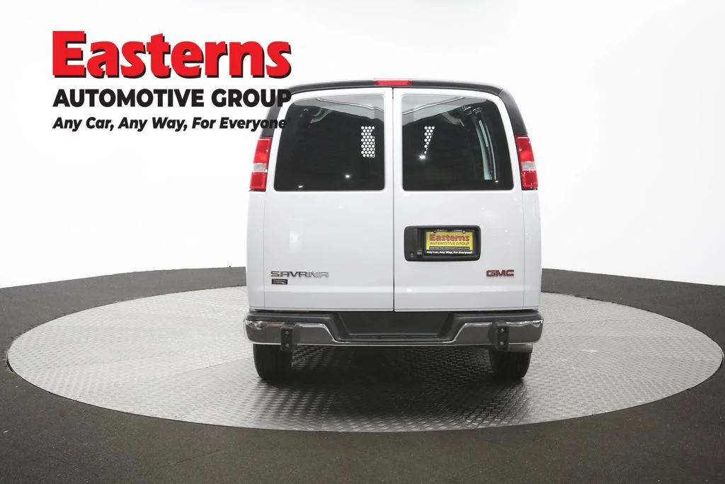 Used 2024 White GMC Work Van image 34