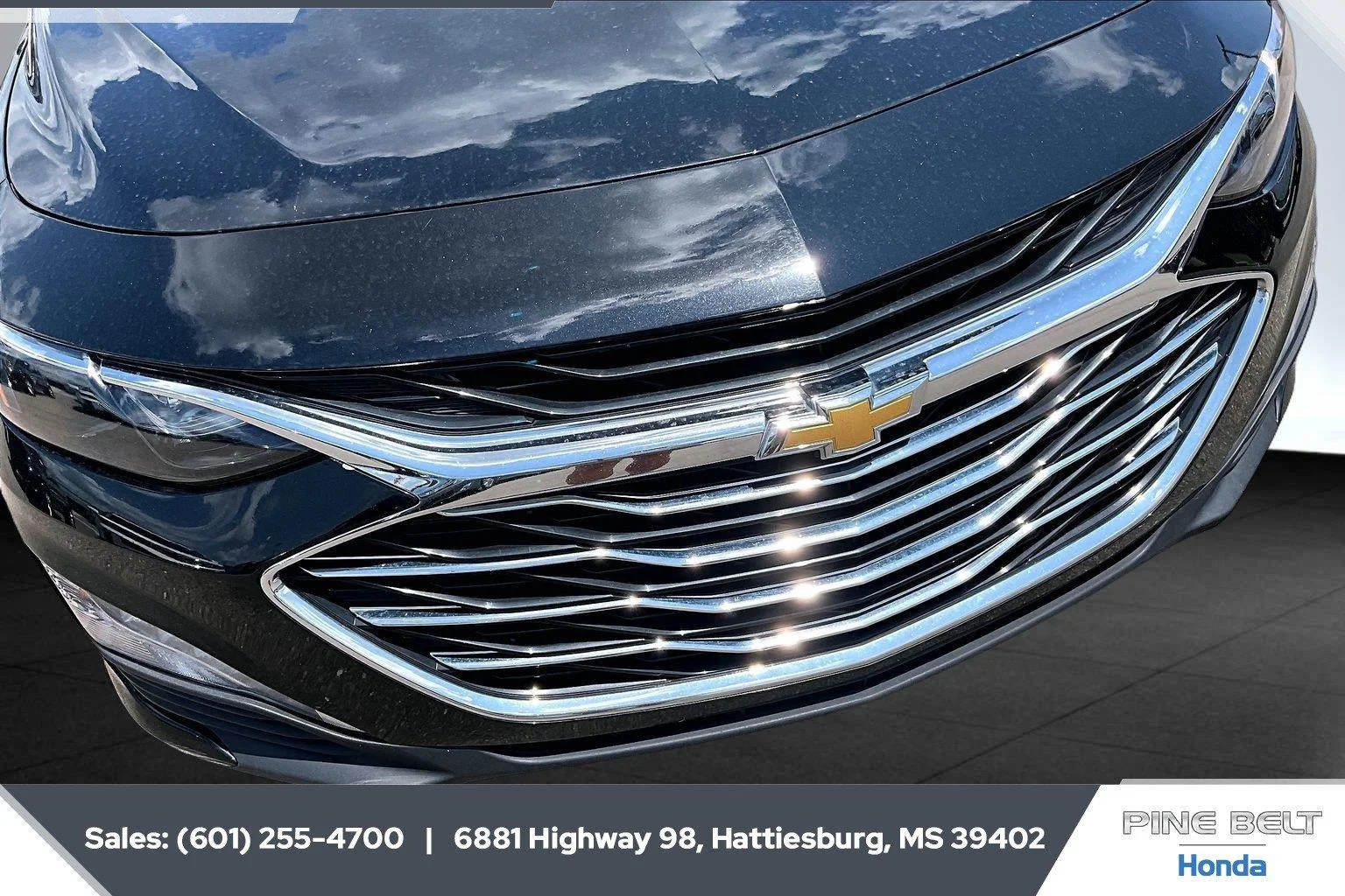 Used 2024 Mosaic Black Metallic Chevrolet LT image 21