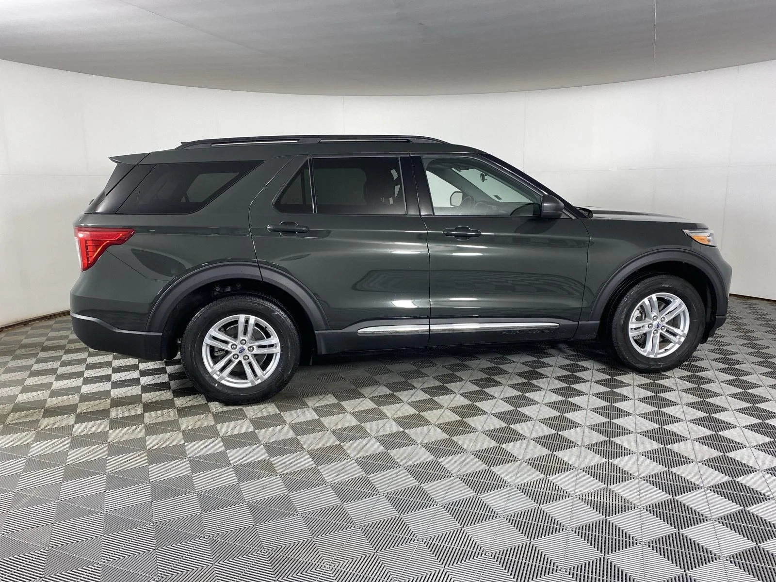 Used 2023 Forged Green Ford XLT image 17