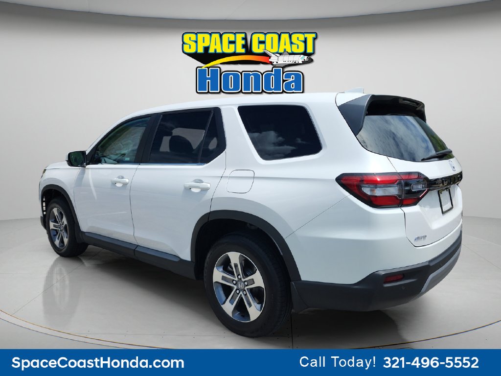 Used 2025  Honda EX-L image 9