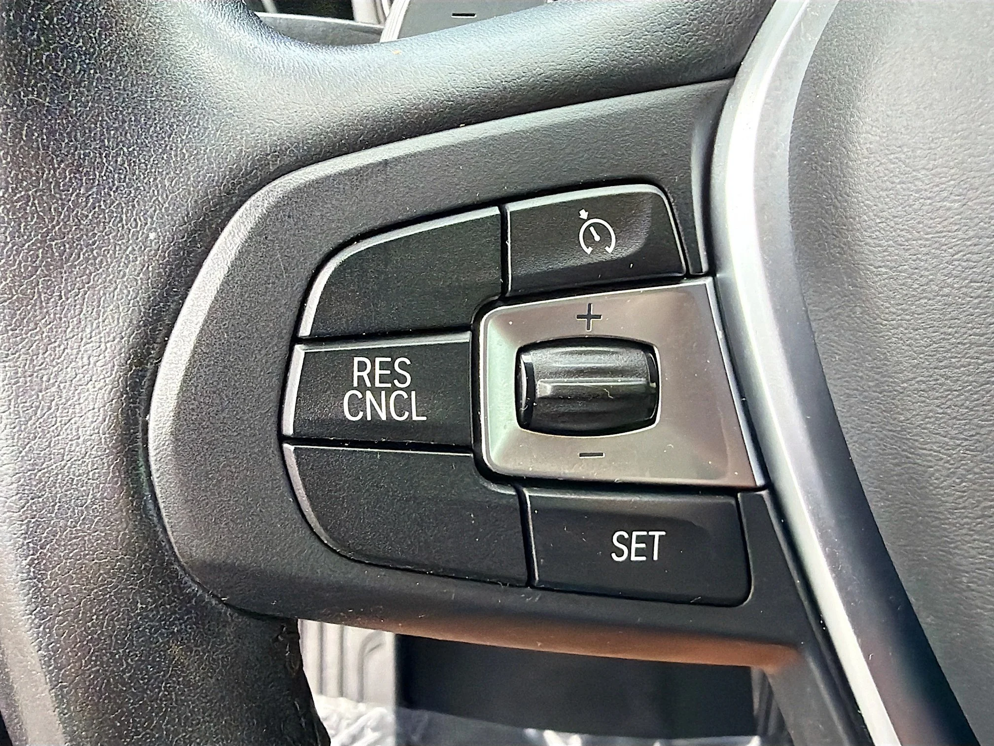 Used 2019 Jet Black BMW sDrive30i image 37