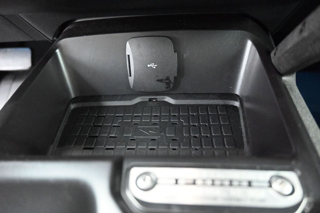 Used 2024 Green Ford Wildtrak image 28