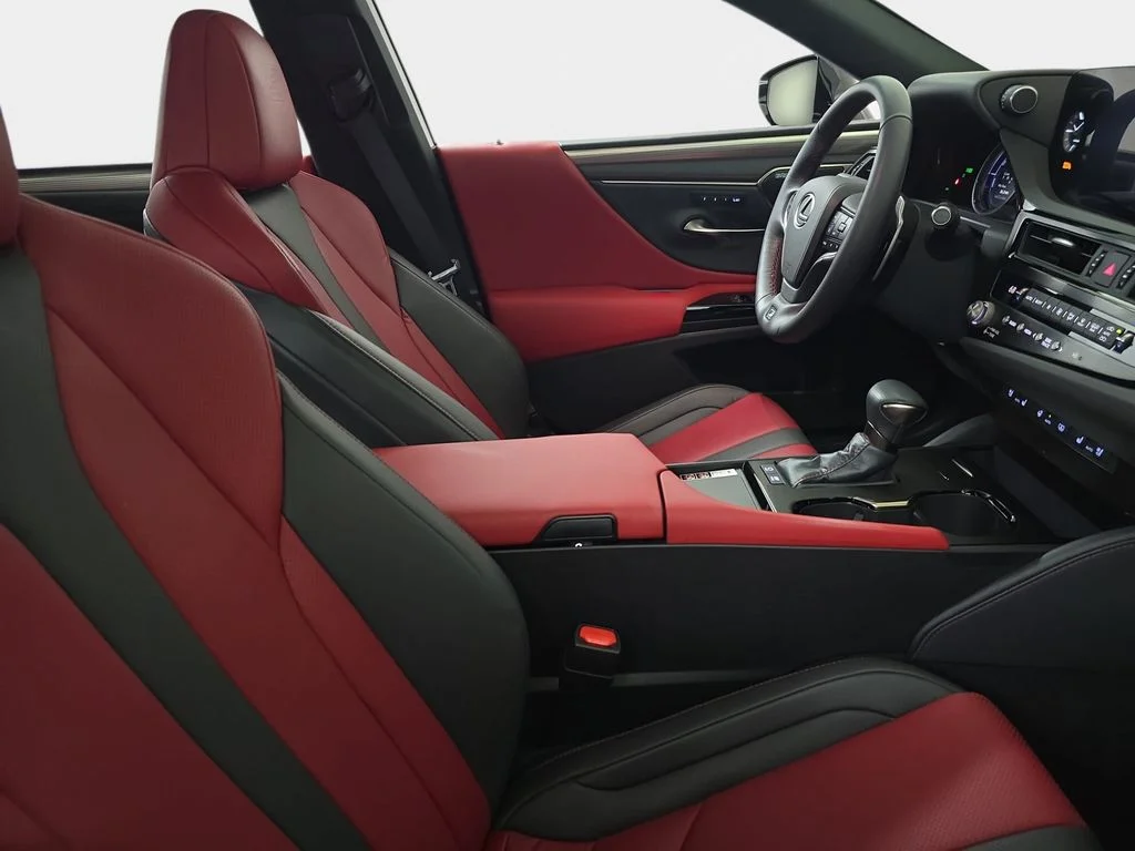 Used 2024 IRIDIUM Lexus 300h F SPORT Handling image 10