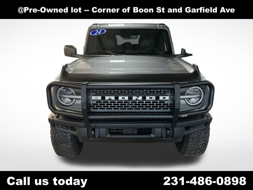 Used 2024 Silver Ford Badlands image 8
