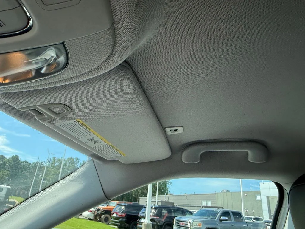Used 2018 White Jeep Limited image 18