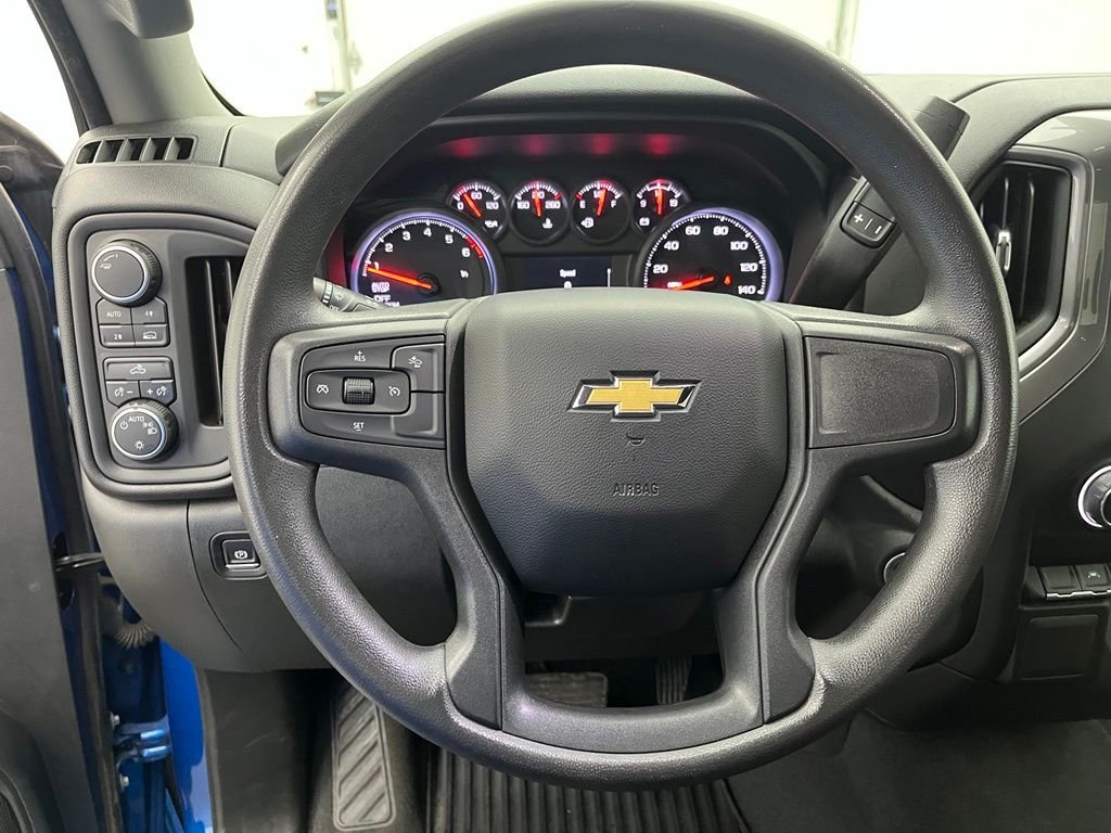 Used 2022 Glacier Blue Metallic Chevrolet Custom image 19